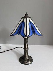 Blue & White Stained Glass Tulip Lamp w/ Metal Base, Shade, Wall Switch Corded