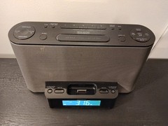Sony Dream Machine FM/AM Alarm Clock Radio iPod iPhone Dock ICF-CS10iP Mp3 Cell