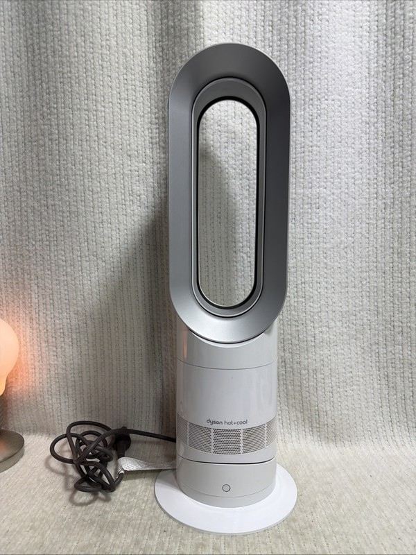 Dyson (AM09) Hot+Cool Jet Focus Fan Heater – White/Silver – No Remote