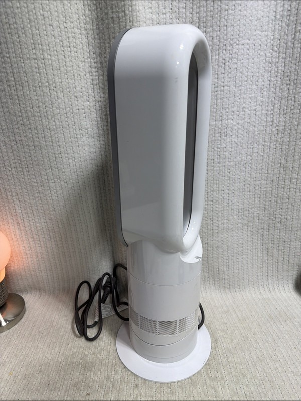 Dyson (AM09) Hot+Cool Jet Focus Fan Heater - White/Silver - No Remote gallery