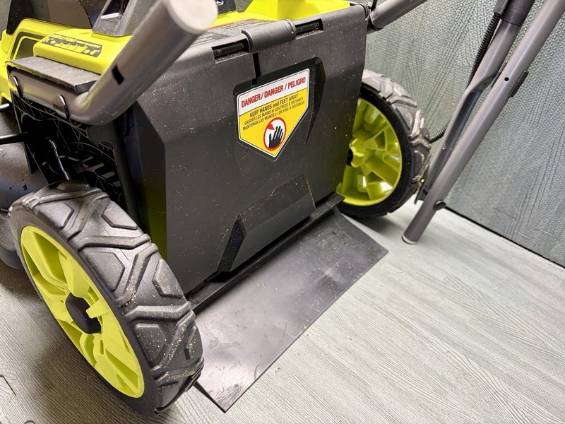 RYOBI 18V Lawn Mower 16in USED Cordless Push Lawn Mower With Bag (Tool Only) gallery