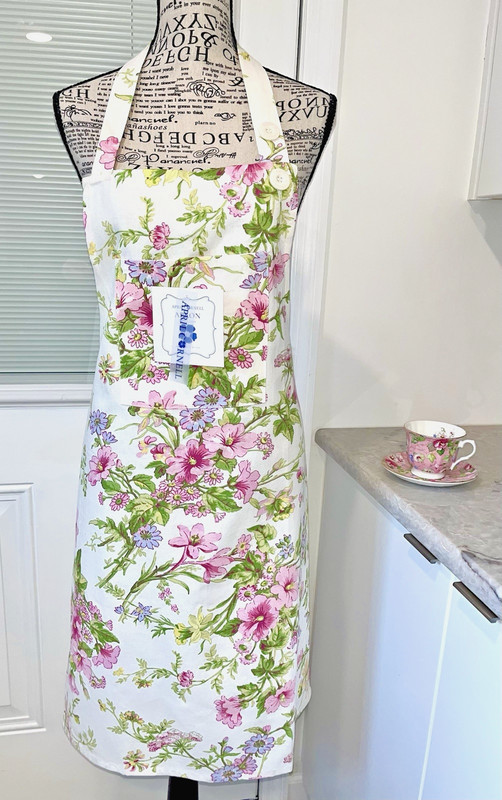 April Cornell GRACEFUL GARDEN (Ecru) 100% Cotton Chef Apron 31” x 30” – NWT