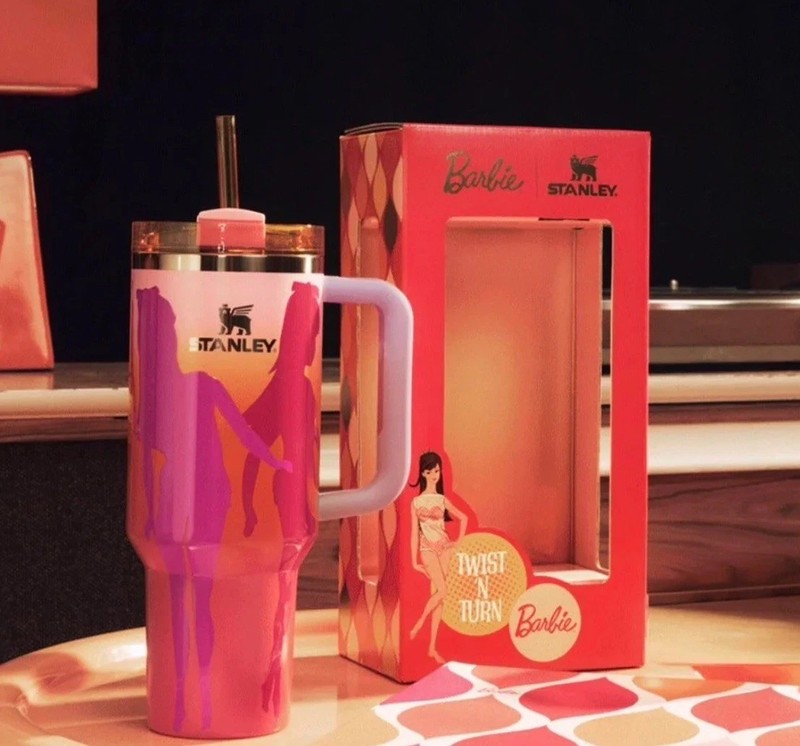 ’60s Twist ‘N Turn’-NEW BOXED🔥 Stanley x Barbie Limited Edition 40 oz Quencher