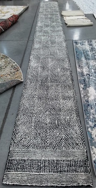IVORY / CHARCOAL 2′-3″ x 22′-0″ Flaw in Rug Reduced Price 1172795936 ABT340H-222