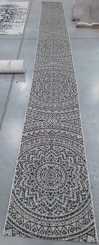LGREY BLACK 2'-3" x 22'-0" Flaw in Rug Reduced Price 1172771454 CY8734-37612-222