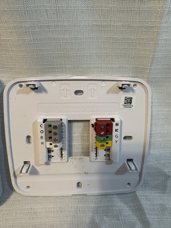 Digital Wall Electronic Non Programmable Thermostat T701 Heat/Cool gallery