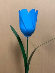 recycled metal flower bright blue tulip garden stake yard spring color 22″ tall