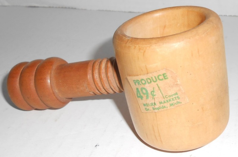 Vintage Wooden Screw Nutcracker w/ Price Tag Meijer Markets Grand Rapids B126