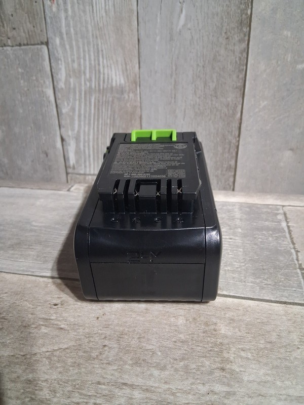 New Open Box Greenworks 24V POWERALL 4.0Ah Lithium-Ion USB C Power Tool Battery gallery
