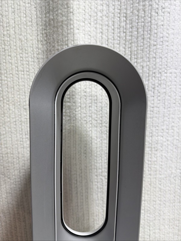Dyson (AM09) Hot+Cool Jet Focus Fan Heater - White/Silver - No Remote gallery