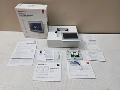 Honeywell HomeWi-Fi Smart Color 7-Day Programmable Smart Thermostat RTH9585WF
