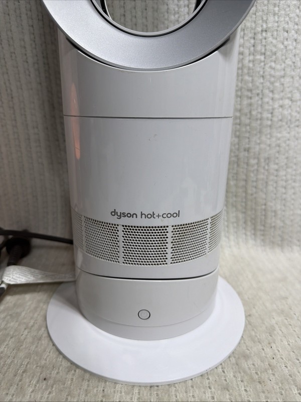 Dyson (AM09) Hot+Cool Jet Focus Fan Heater - White/Silver - No Remote gallery