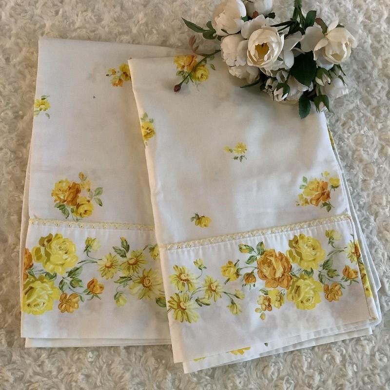 2 JC Penny white yellow roses eyelet STANDARD muslin pillowcases 19.5″x29.5″ MCM