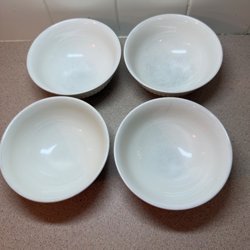 Mikasa Italian Countryside DD900 White Cereal Bowls Set of 8 Fluted 5 3/8″