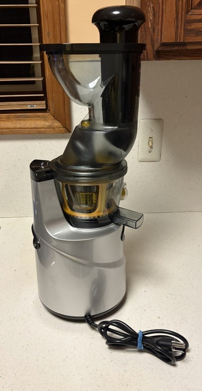 Slow Juicer A SMIND Masticating 150 Watts SD60E tested powerful and clean juice