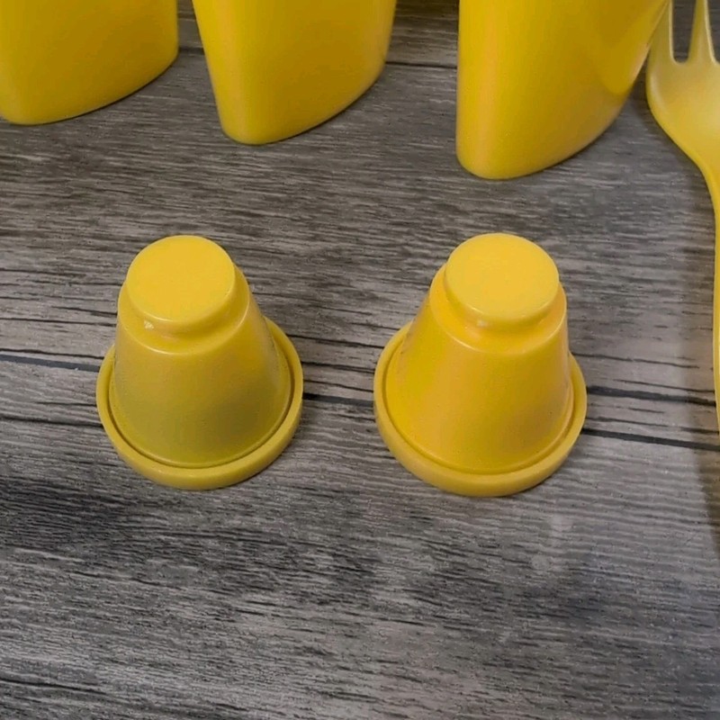 Vintage Pic-Nic-Pac Yellow Retro 32 Piece Picnic Camping Dish Set Include Case gallery