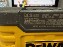 DEWALT DCB609 20V/60V MAX FLEXVOLT 9.0Ah Lithium-Ion Battery Excellent
